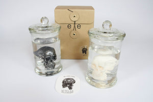 Skull in Jar Candle: Black / Scent: Mint + Fern