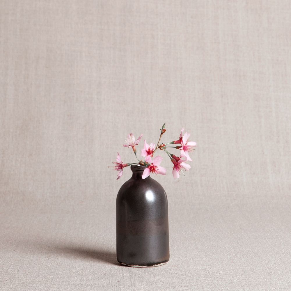 DECORATIVE VASES - Black Minimalist Bud Vase