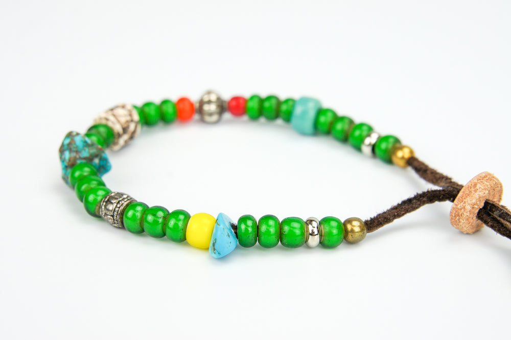 Rockin' Craft Handmade Vintage Leather Bracelet with White Heart Beads – Green Theme
